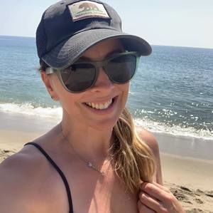 Meet your Posher, Apryl